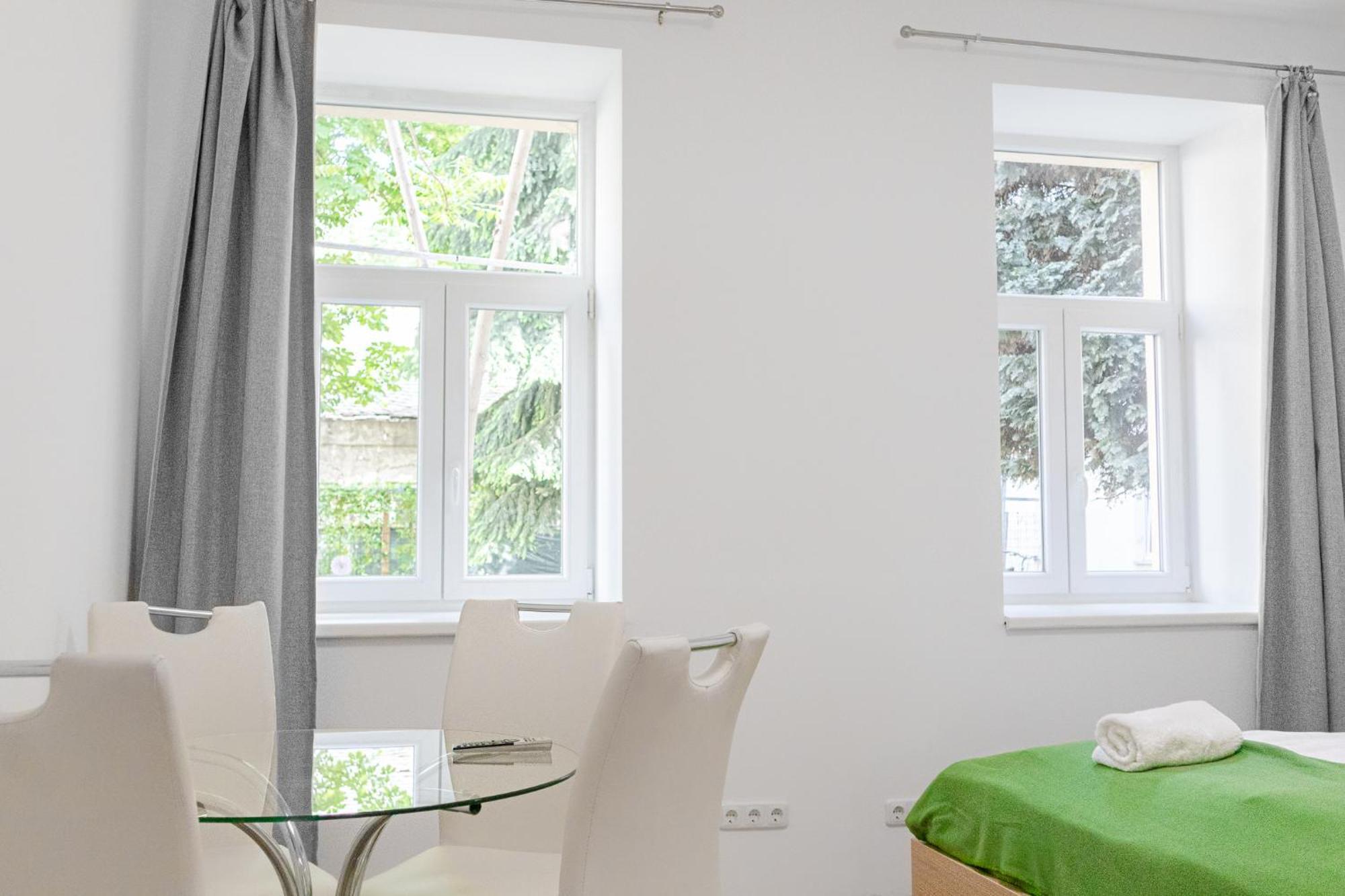 Relaxing 2-Bed Apartment For Extended Visits Відень Екстер'єр фото